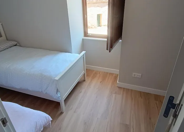 Casa Correlo 무로스